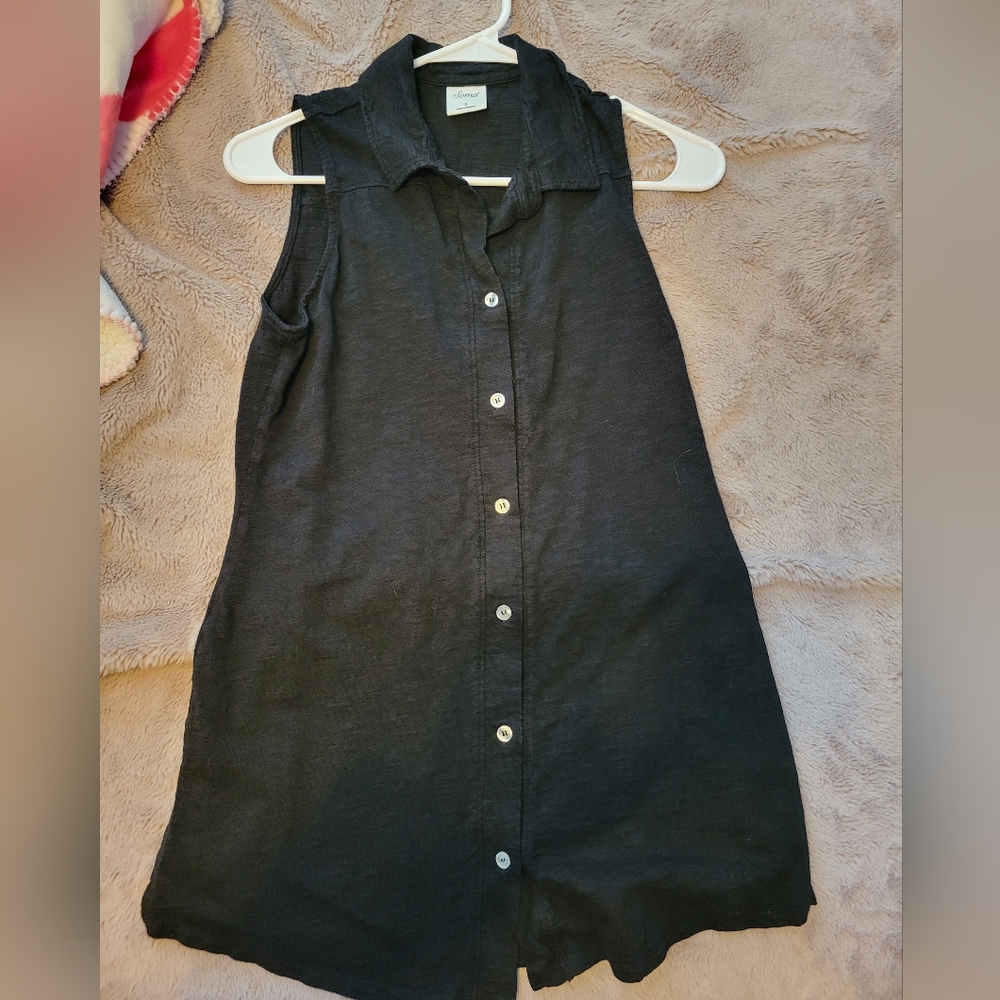 Soma Black Sleeveless Button-Up Shirt